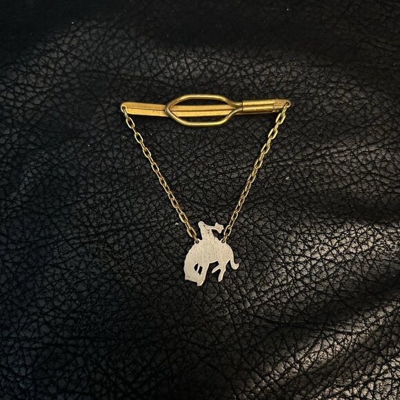 Vtg Unbranded RODEO COWBOY Riding HORSE TIE CLIP BAR Gold Tone & Silver Tone - Picture 2 of 6